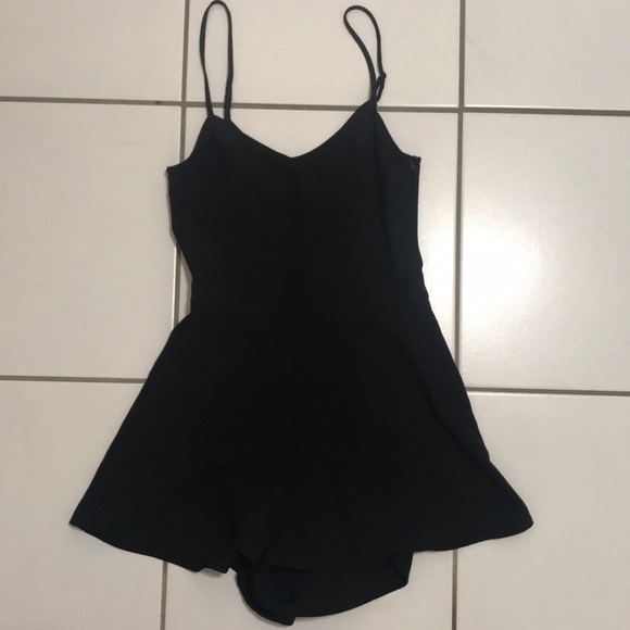 Cute black H&M romper - Picture 1 of 3
